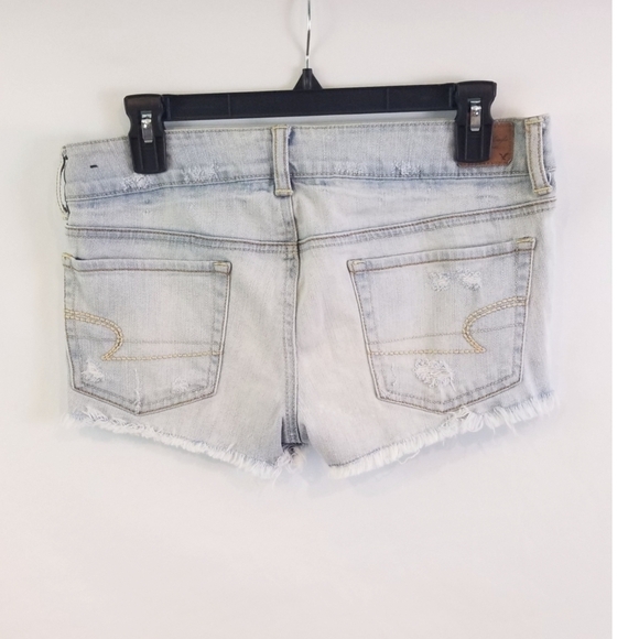 3/$25 American Eagle Size 6 Distress Booty Shorts Jean Denim - Picture 2 of 5